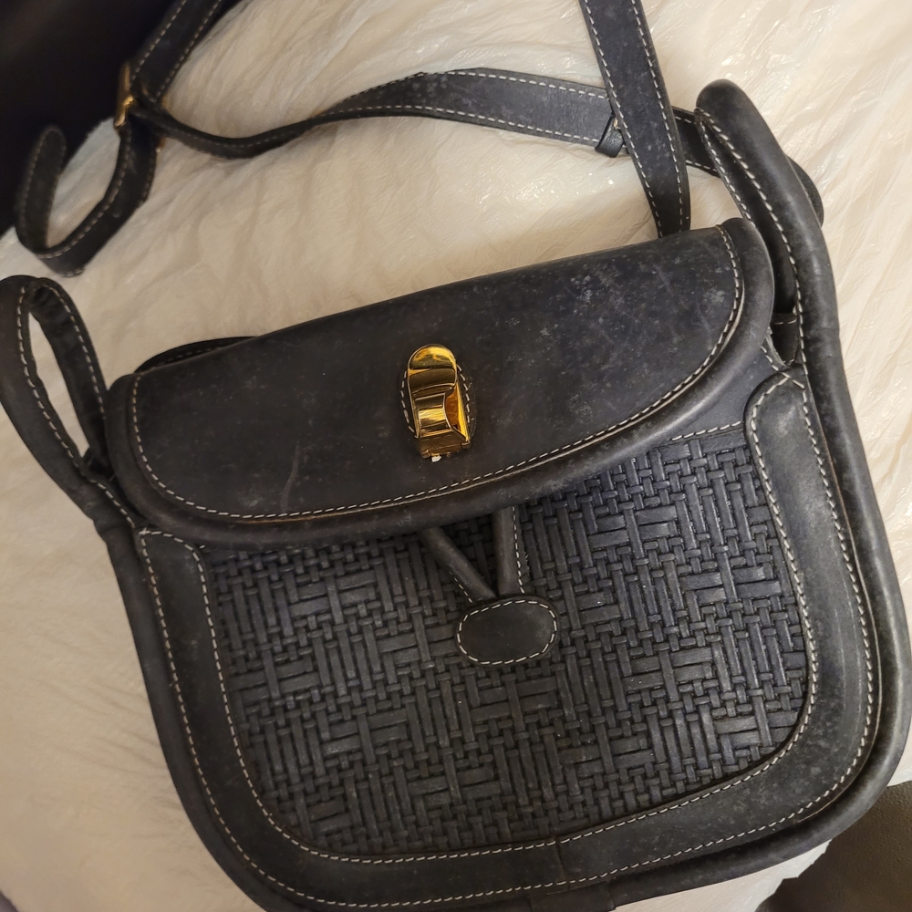 Chic Black Woven Crossbody Bag with Gold Accent